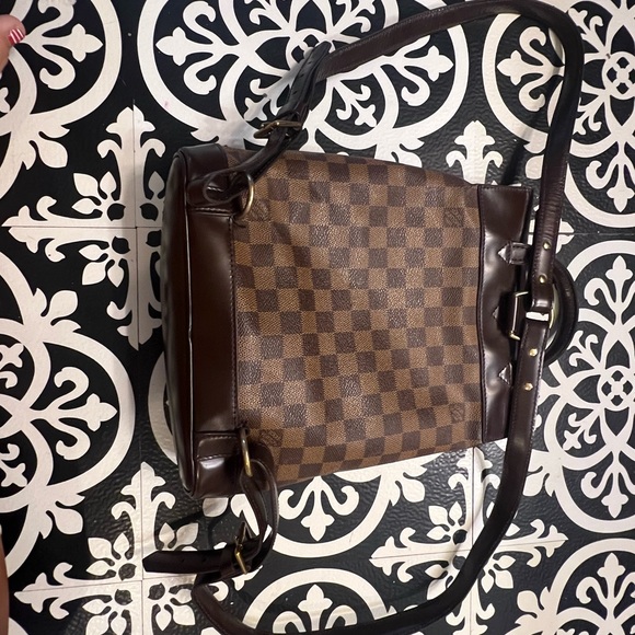 Authentic Louis Vuitton Damier Ebene SoHo backpack - Picture 4 of 14